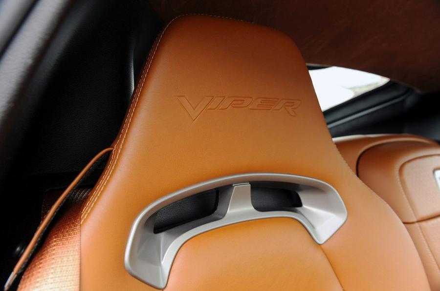  Dodge Viper SRT 2013 года  (фото 77 из 129)